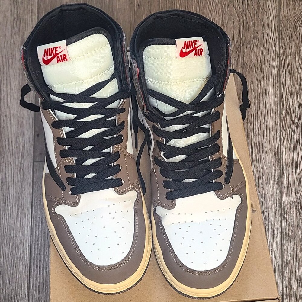 Nike Air Jordans Mocha Women's 9.5  cd4487-100